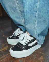 Knu Stack Shoe - Black / True White