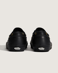 2-Eyelet Boat Shoe - Black