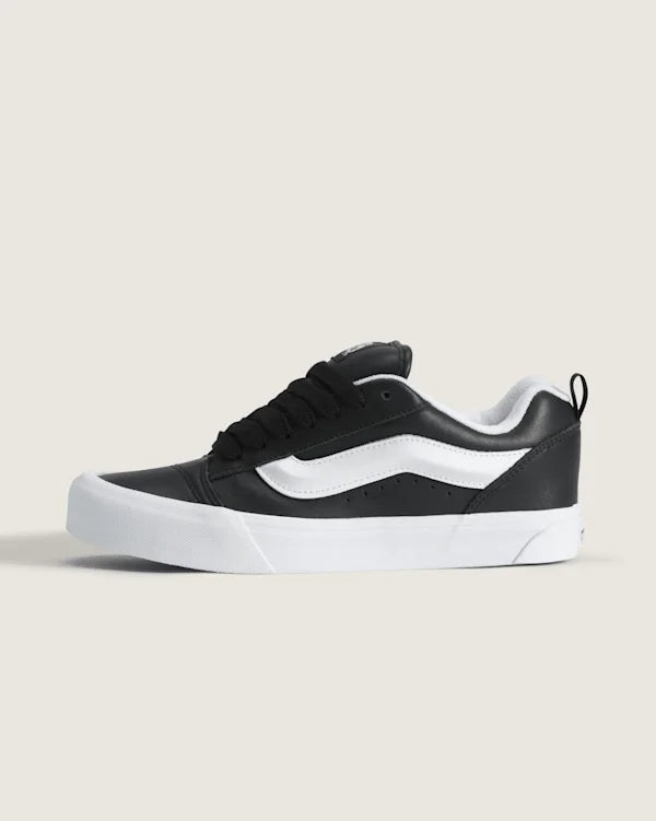Knu Skool Shoe - Black / True White