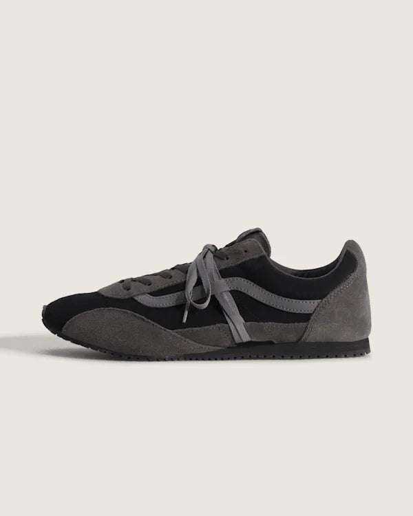 Premium Super Lowpro Trainer - Elevated Suede Black / Dark Gray